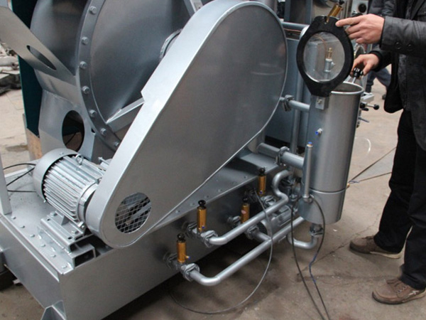 本P系列四氯乙烯干洗機(jī)采用變頻調(diào)速技術(shù),可靈活地選擇適合各類衣物的洗滌 本P系列四氯乙烯干洗機(jī)采用變頻調(diào)速技術(shù),可靈活地選擇適合各類衣物的洗滌