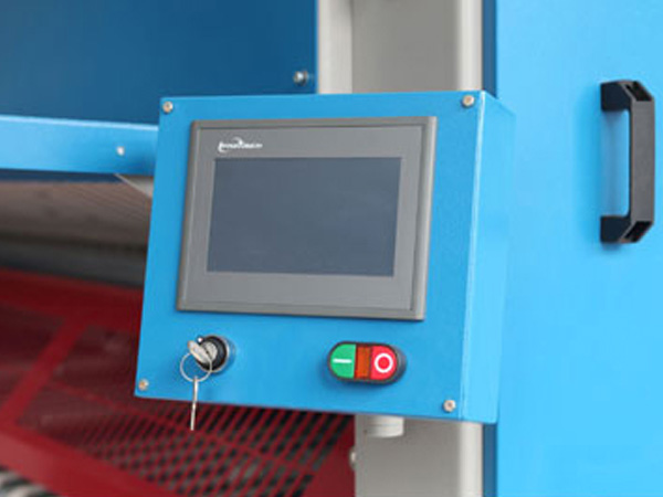 具有折疊速度在50m/min內無極可調的功能 具有折疊速度在50m/min內無極可調的功能