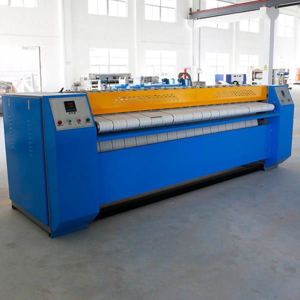 燙平機(jī)的主要作用就是給洗滌完畢的衣物,床單,毛巾,浴巾,臺(tái)布等布草進(jìn)行燙平 燙平機(jī)的主要作用就是給洗滌完畢的衣物,床單,毛巾,浴巾,臺(tái)布等布草進(jìn)行燙平